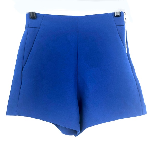 short zara woman